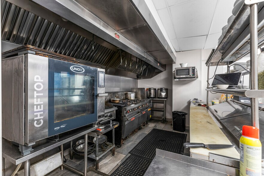 More Photos Of 502-504 Lucerne Ave, Lake Worth Restaurant For Lease