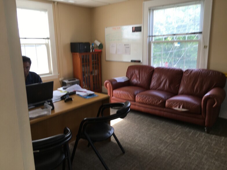 More Photos Of 4942 Main St, Bridgeport Office Residential For Sale