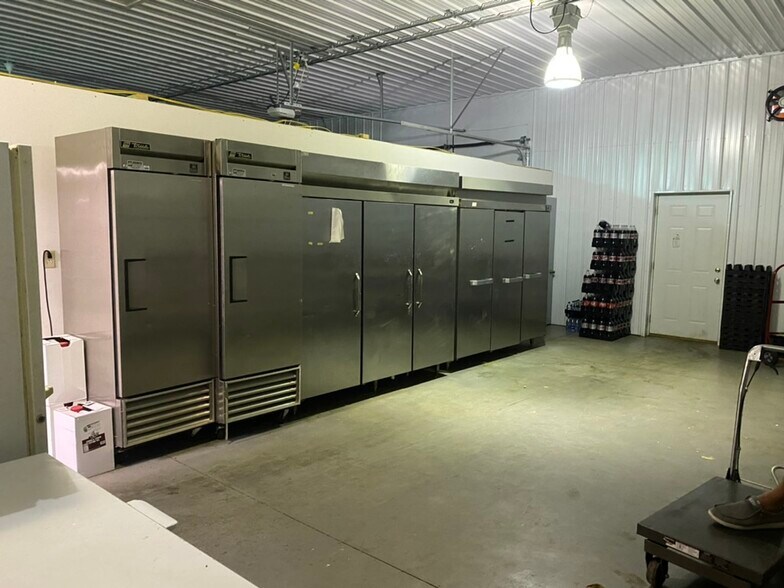 More Photos Of 18 N 4th St, Gosport Storefront Retail Office For Sale