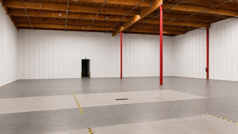 More Photos Of 2525 Birch St, Vista Warehouse For Lease