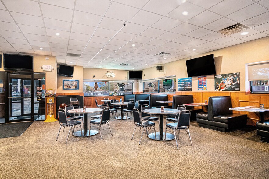 More Photos Of 203 N Egan Ave, Madison General Retail For Sale