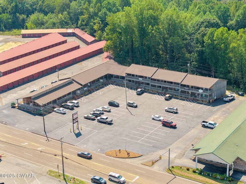 More Photos Of 777 W Church St, Lexington General Retail For Sale