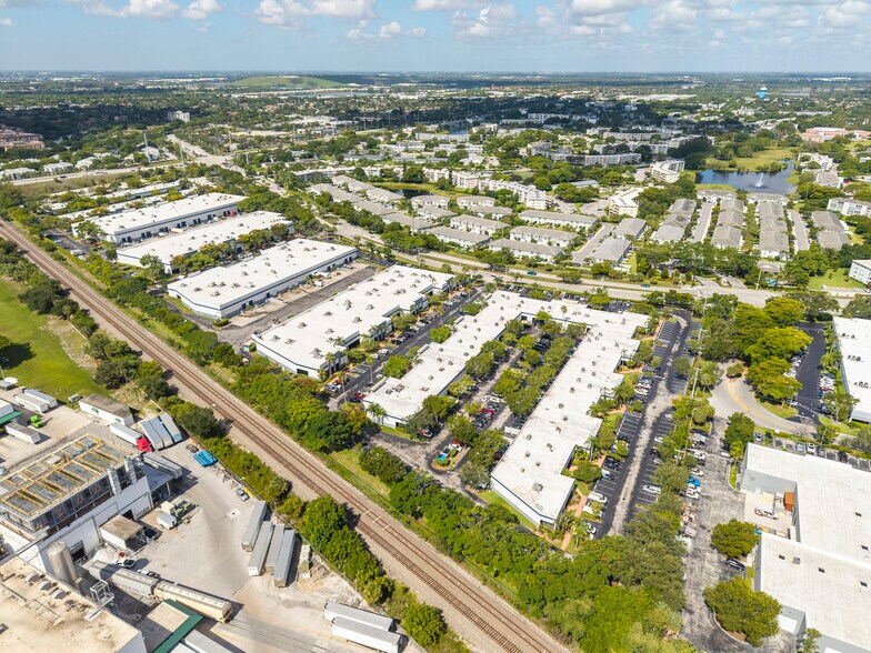 Primary Photo Of 602 S Military Trl, Deerfield Beach Showroom For Lease