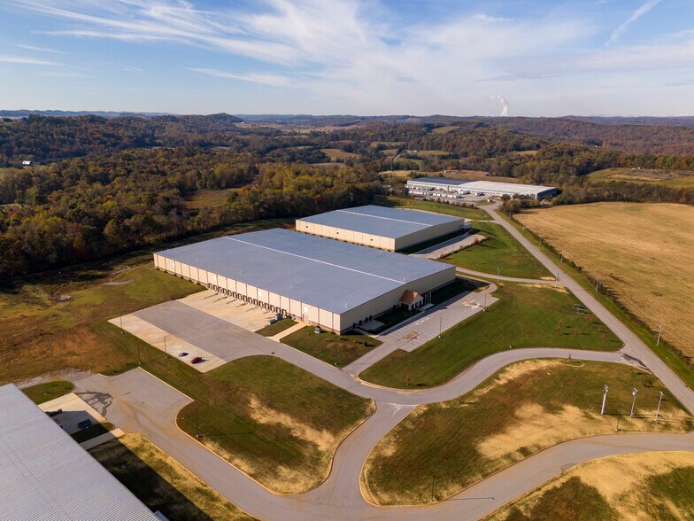 More Photos Of 2677 Huntington Park Dr, Loudon Warehouse For Lease