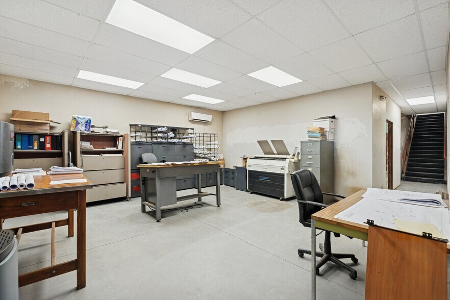 More Photos Of 2627 SW 22nd St, Oklahoma City Warehouse For Sale