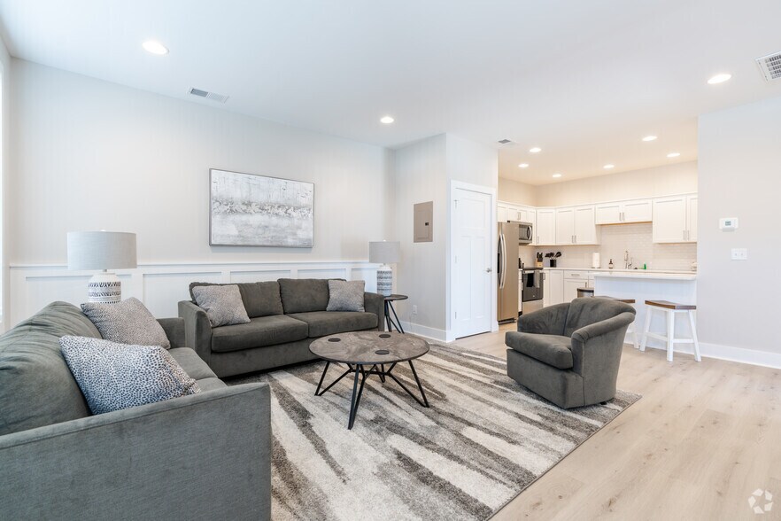 More Photos Of 4808 Old Tyme Court, Evansville Apartments For Sale