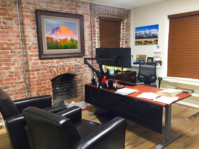 More Photos Of 853 N Lincoln St, Denver Office For Sale