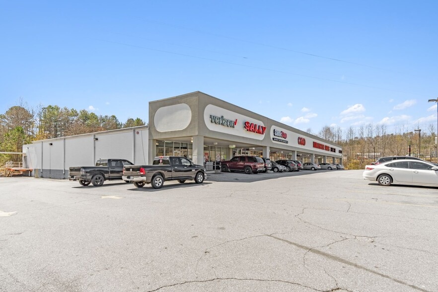 More Photos Of 152 Rick Ramsey St, Murphy Storefront For Lease