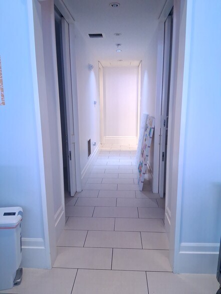 More Photos Of 1623-1625 Sherman Ave, Evanston General Retail For Lease