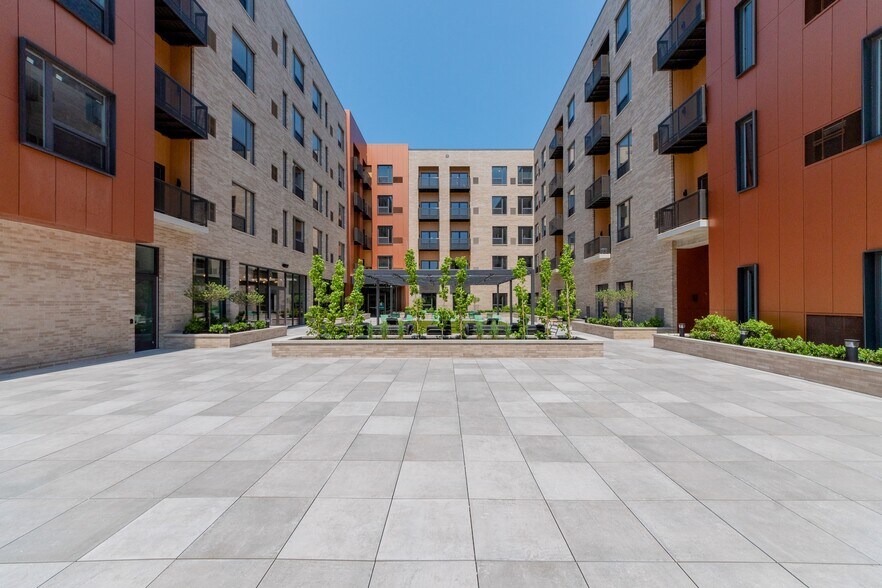 More Photos Of 2461 W 25th St, Cleveland Apartments For Lease