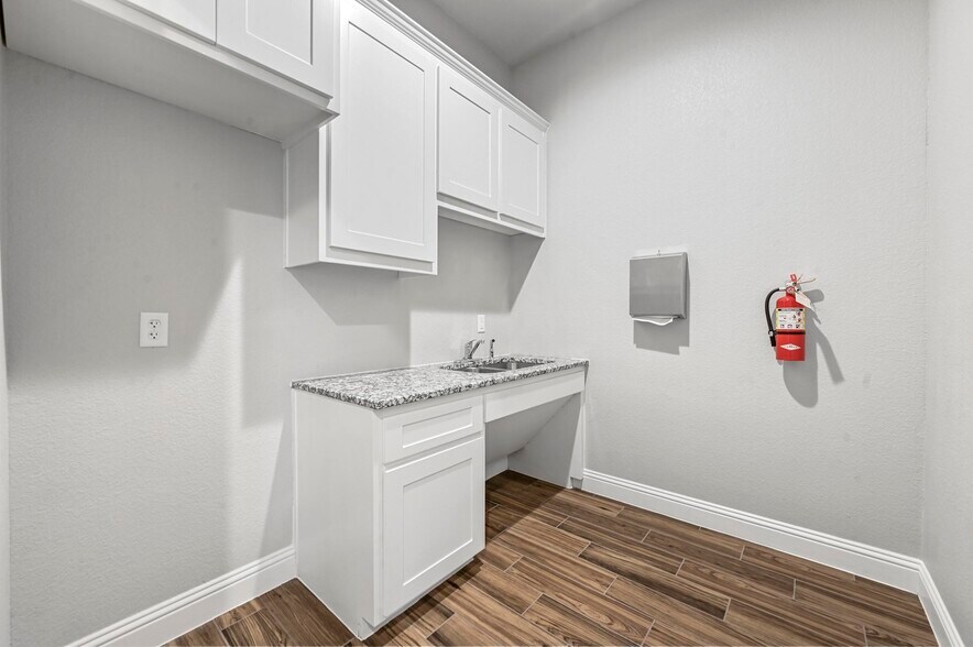 More Photos Of 175 S Kimball Ave, Southlake Office For Lease