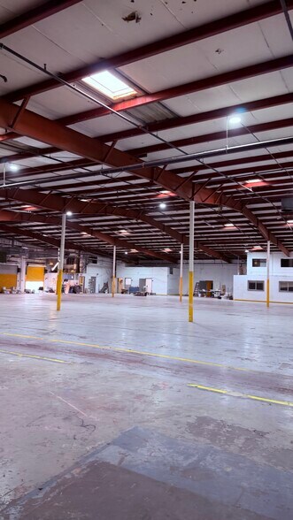 More Photos Of 3517 Frutas Ave, El Paso Manufacturing For Lease