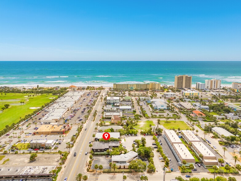 More Photos Of 142 E Granada Blvd, Ormond Beach General Retail For Lease