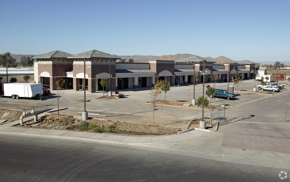 More Photos Of 3352-3400 Wentworth Dr, Hemet Unknown For Lease