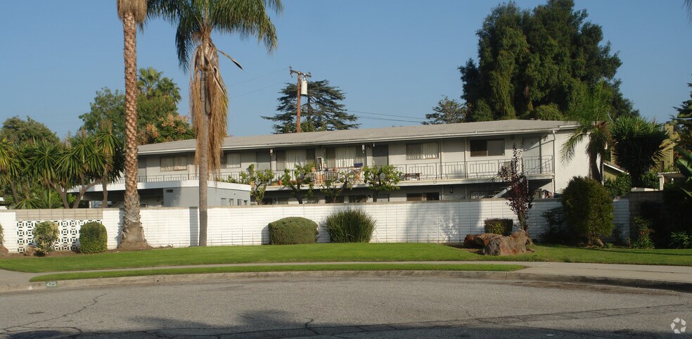 More Photos Of 445 W Front St, Covina Apartments For Sale