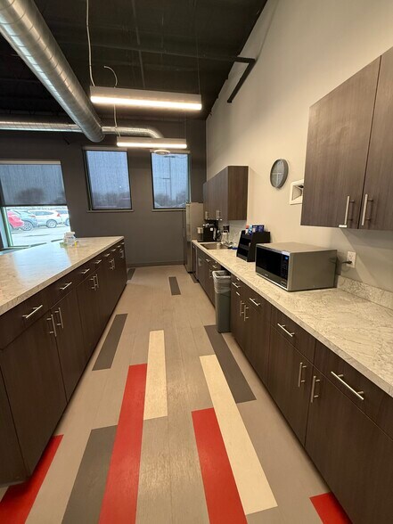 More Photos Of 16-20 S Lewis Ave, Tulsa Office For Lease