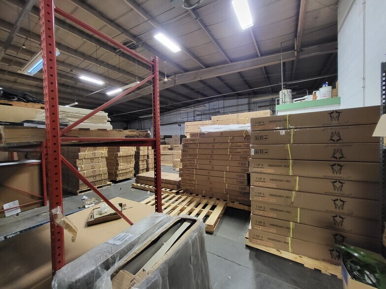 More Photos Of 516 Adele Ave, Joplin Distribution For Sale