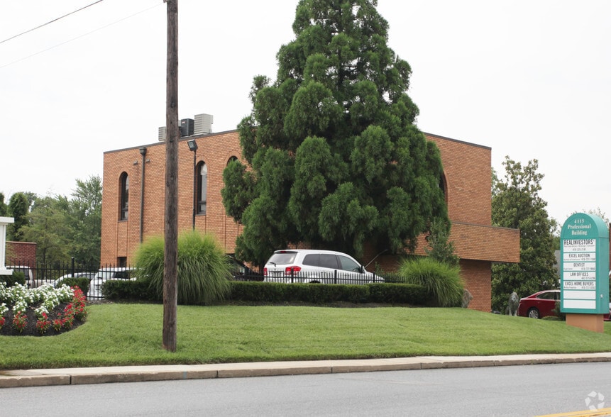 More Photos Of 4115 Wilkens Ave, Baltimore Office For Lease