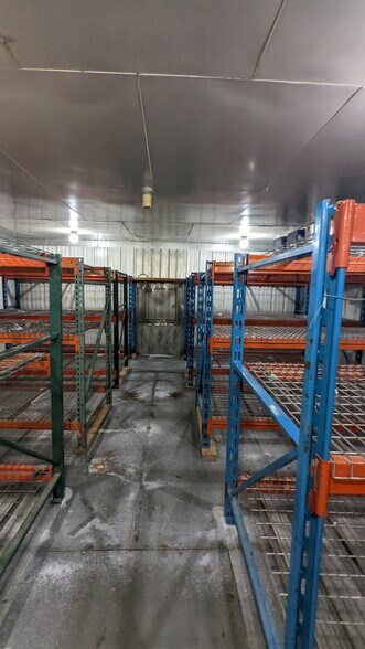 More Photos Of 1416 Twin Oaks St, Wichita Falls Warehouse For Lease