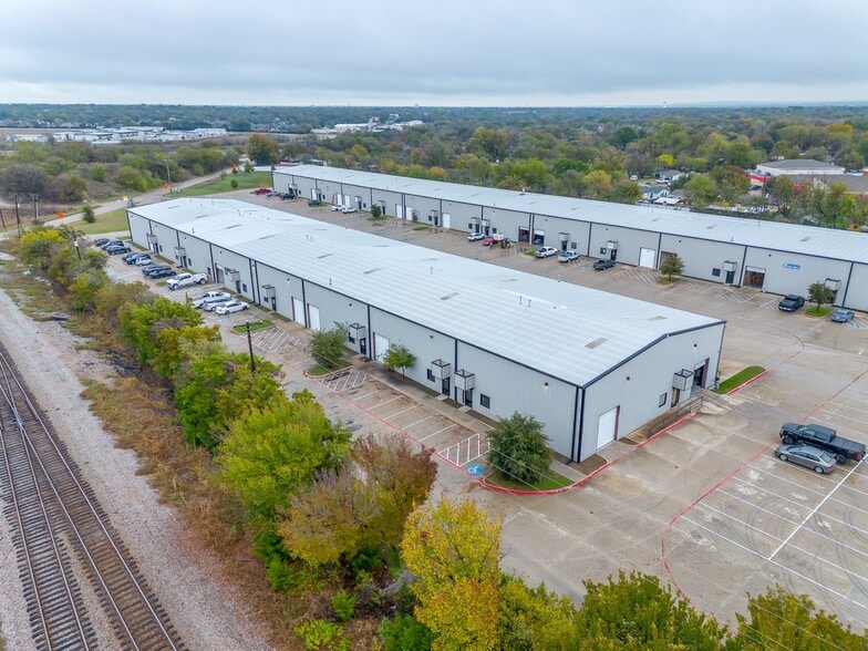 More Photos Of 3488 E Long Ave, Fort Worth Warehouse For Lease
