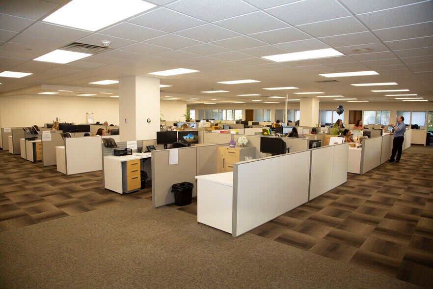 More Photos Of 100 S Shore Dr, East Haven Medical For Lease