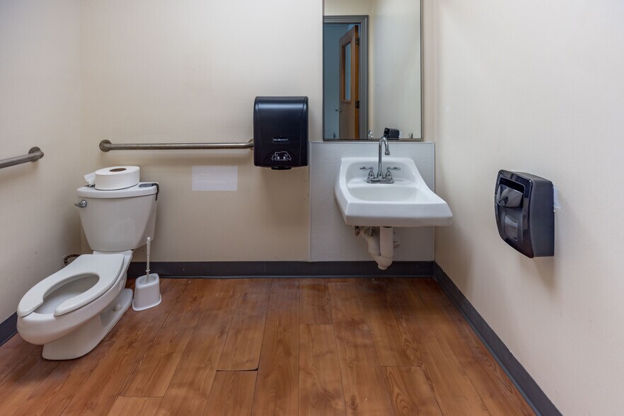 More Photos Of 1100 Stockton St, Jacksonville Religious Facility For Lease