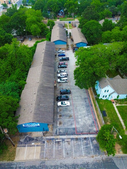 More Photos Of 911 University Ave, Huntsville Apartments For Sale