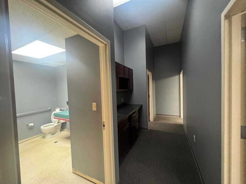More Photos Of 8343 E 32nd St N, Wichita Office For Lease