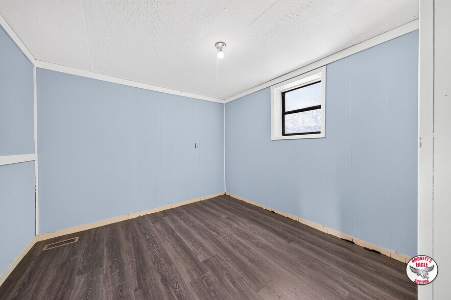 More Photos Of 2969 Moodyville Rd, Byrdstown General Retail For Sale
