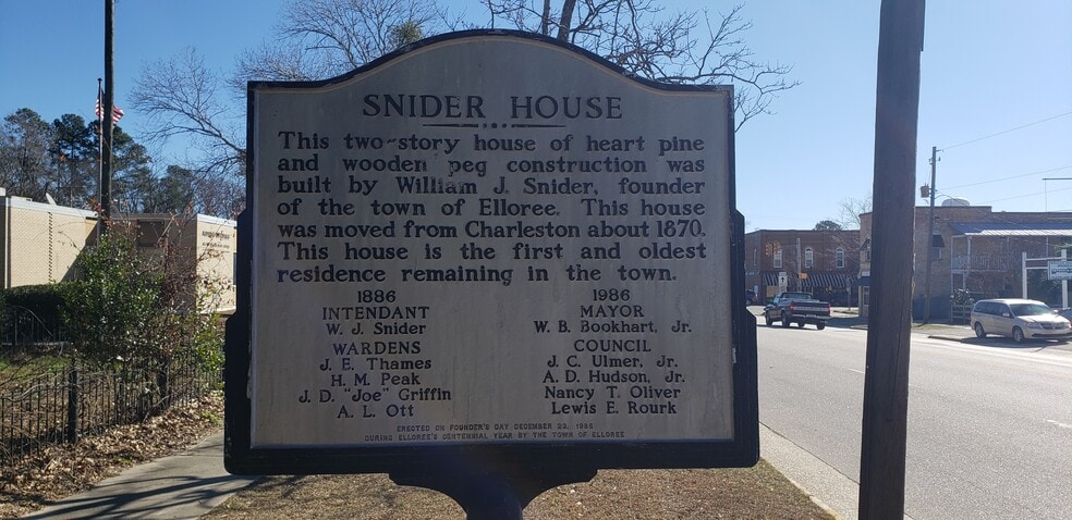 More Photos Of 2727 Cleveland St, Elloree Restaurant For Sale