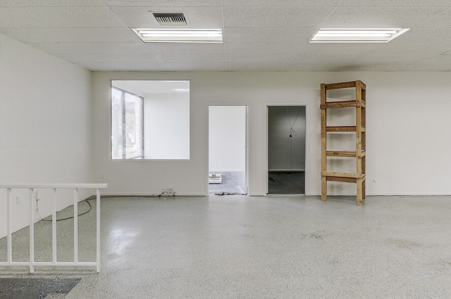 More Photos Of 823 W Colton Ave, Redlands Storefront For Lease