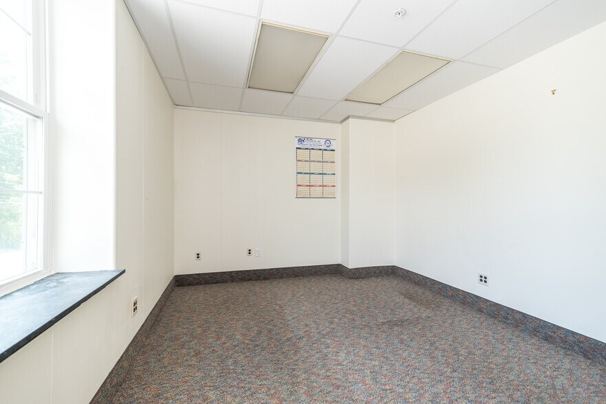 More Photos Of 11 Davis Rd, Phoenixville Apartments For Lease