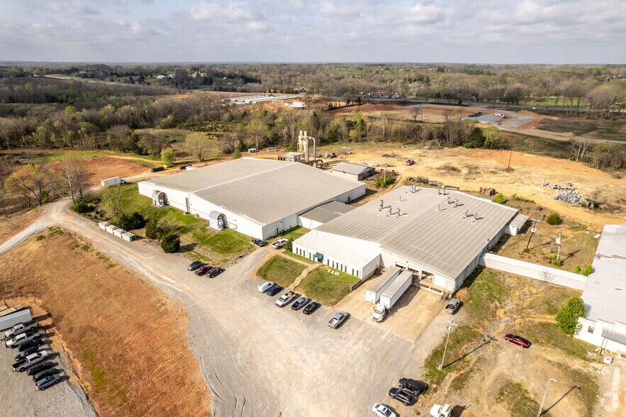 More Photos Of 4669 Mount Sharon Rd, Greenbrier Industrial For Lease
