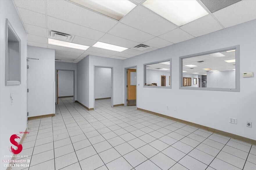 More Photos Of 4113 W Yellowstone Hwy, Casper Flex For Sale