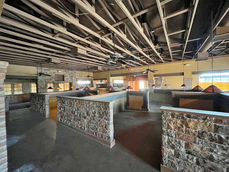 More Photos Of 2601 S Broadway Ext, Edmond Restaurant For Lease