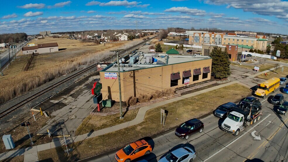 More Photos Of 19400 Northline Rd, Southgate Restaurant For Sale