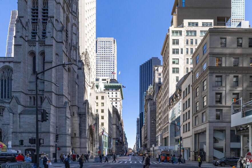 More Photos Of 680 Fifth Ave, New York Office For Lease