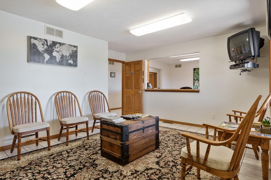 More Photos Of 7550 Rote Rd, Rockford Medical For Sale