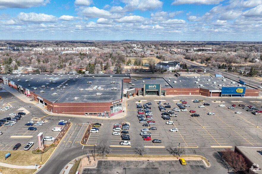 Primary Photo Of 1643-1663 County Road B2 W, Roseville General Retail For Lease