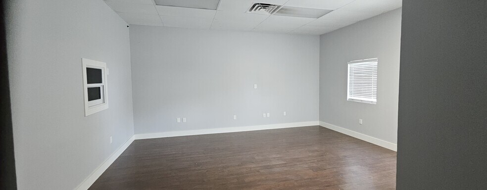 More Photos Of 28731 S Cargo Ct, Bonita Springs Light Manufacturing For Lease