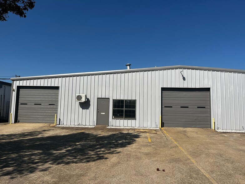 More Photos Of 101 Kristen Ct, Wylie Warehouse For Lease