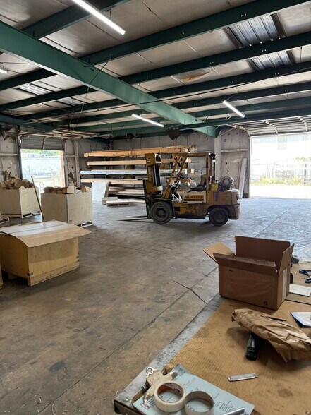 More Photos Of 4068 Hatcher Cir, Memphis Warehouse For Sale