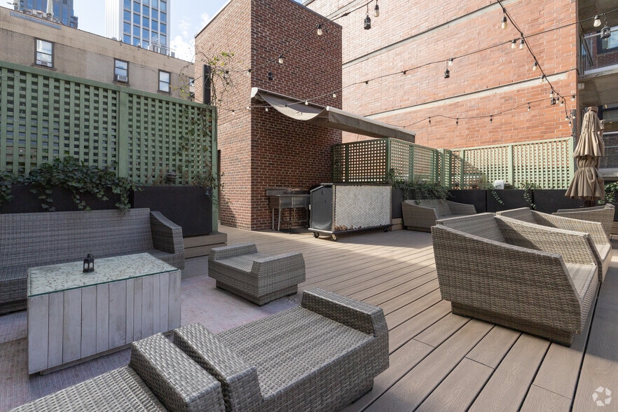 More Photos Of 34 E 32nd St, New York Hotel For Sale