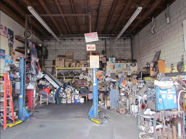 More Photos Of 3137 W Imperial Hwy, Inglewood Auto Repair For Lease
