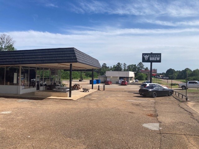 More Photos Of 600 N Main St, Lone Star Restaurant For Lease