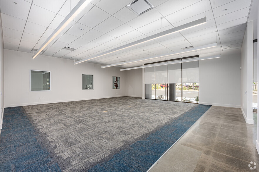 More Photos Of 1175 Aviation Pl, San Fernando Manufacturing For Lease