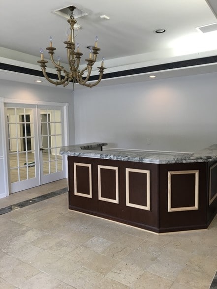 More Photos Of 4361-4365 Northlake Blvd, Palm Beach Gardens Office For Sale