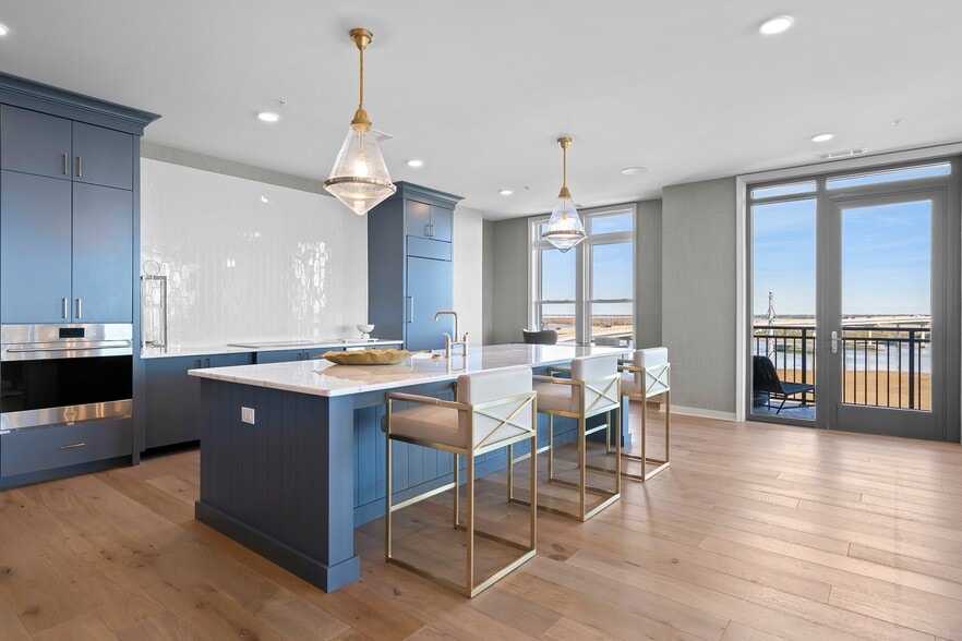 More Photos Of 838 Morrison Dr, Charleston Apartments For Lease