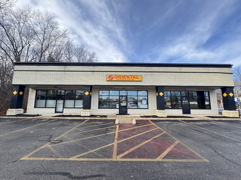 Primary Photo Of 1101 N McCord Rd, Toledo Storefront For Lease