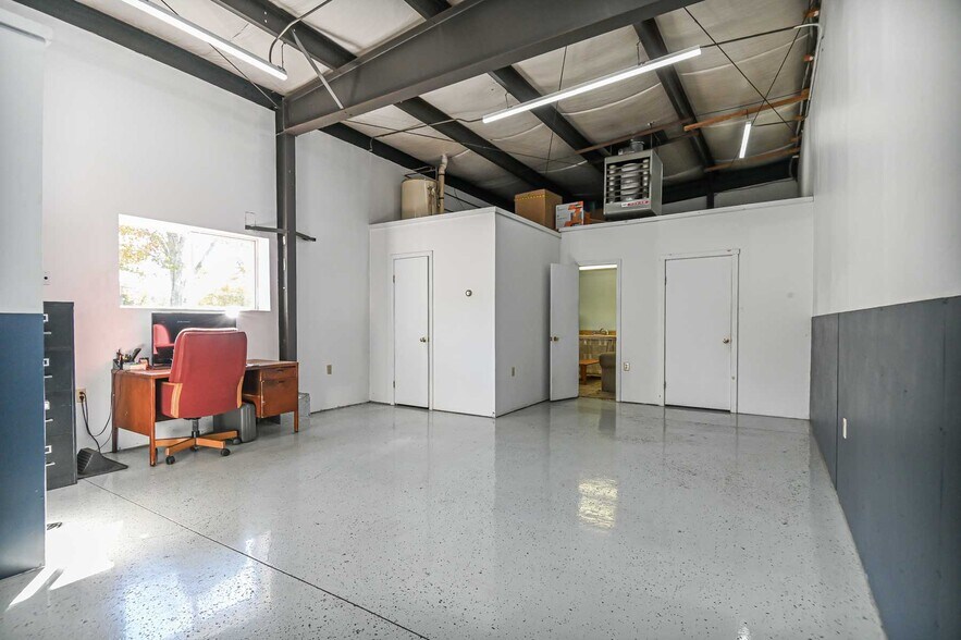 More Photos Of 1100 US ROUTE 1, York Auto Dealership For Sale